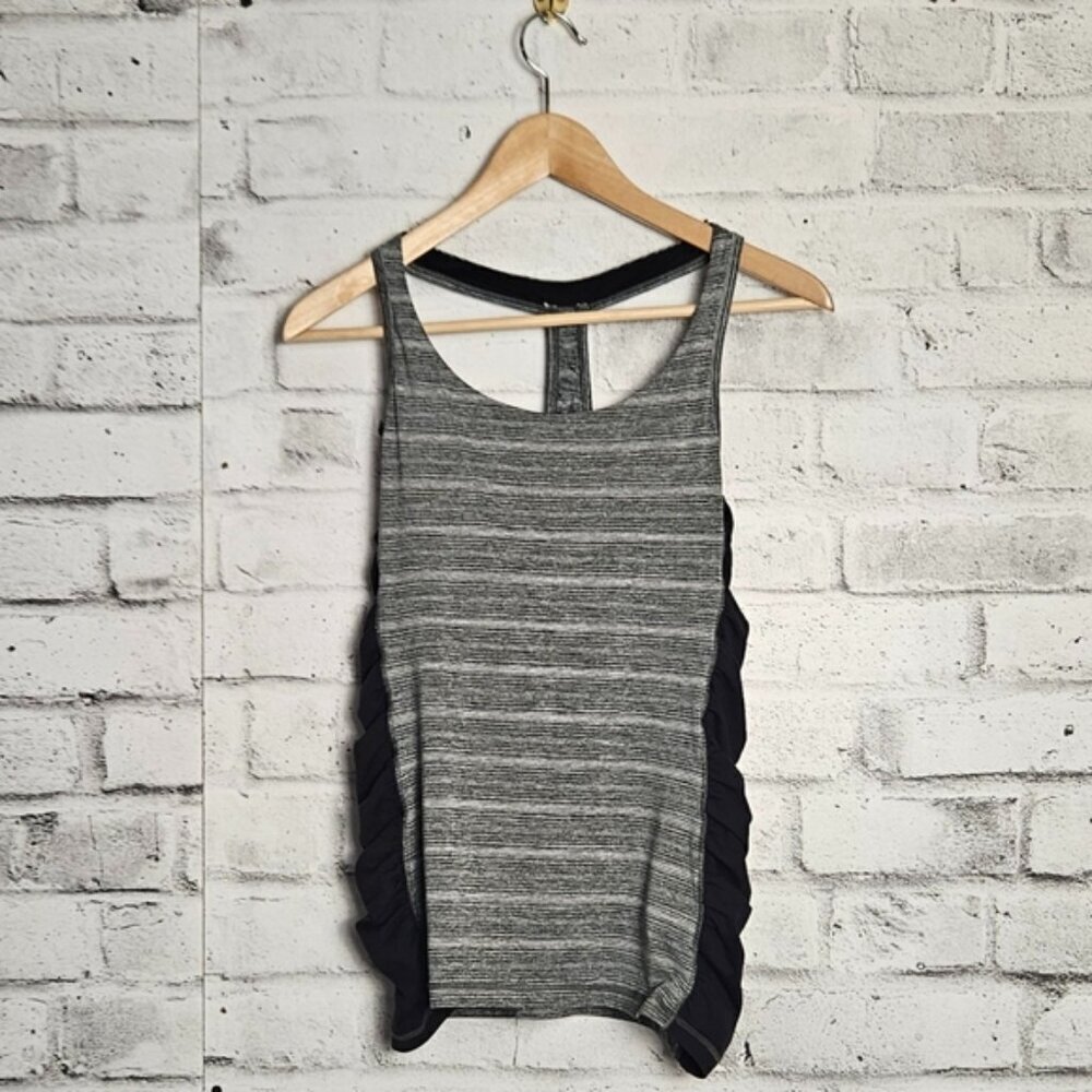 Victoria Secret Sport Tank Built In Bra Athletic Top Women M